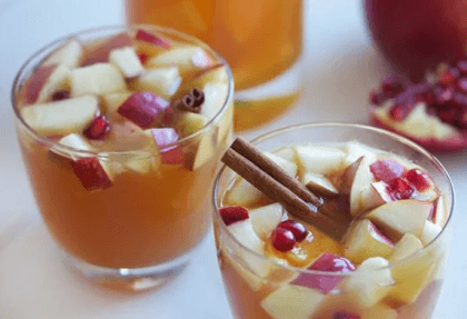 Напиток из яблок с корицей