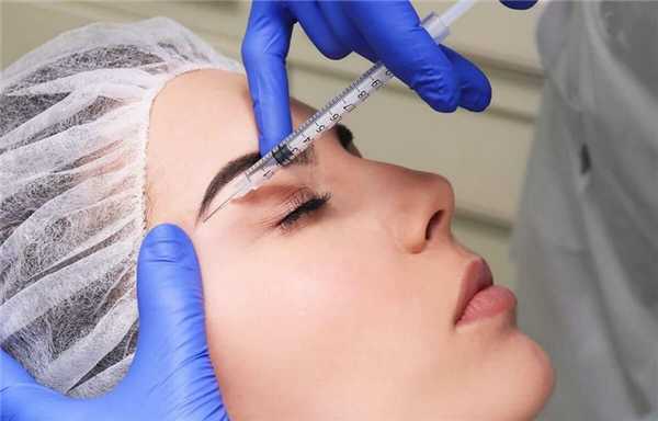 Лифтинг бровей