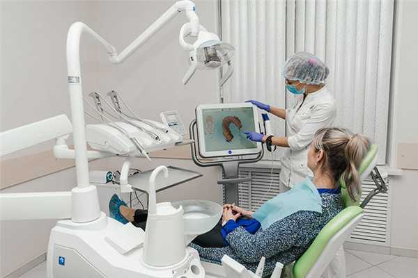 протезирование зубов на имплантатах