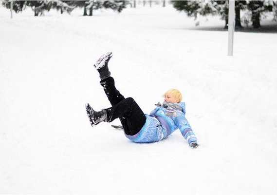 Травмы - одна из причин формирования экструзии диска