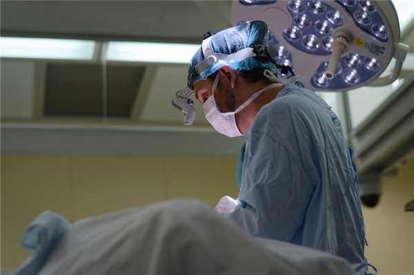 Григорий Зиновьев на операции