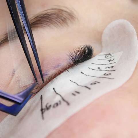 Процедура наращивания ресниц по схеме