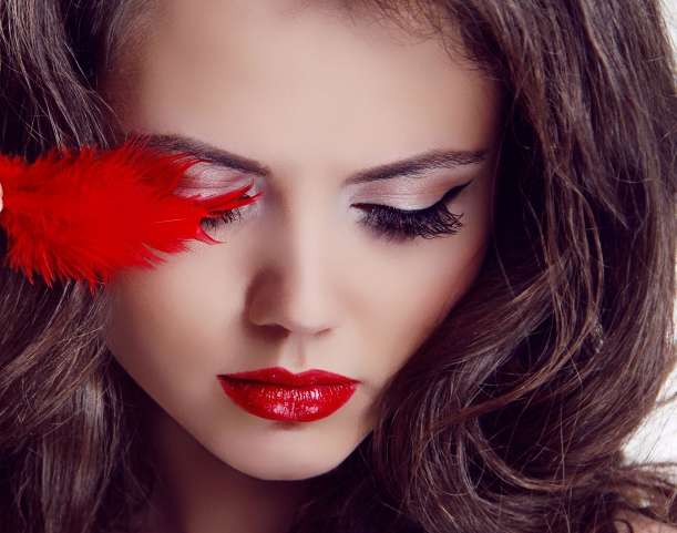 С развитием методов наращивания отпала необходимость в ежедневном утреннем макияже