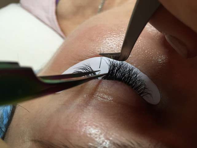 Наращивание ресниц в технике 2D