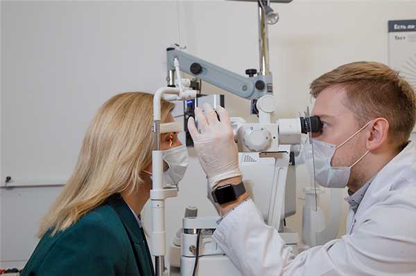 как проверяют зрение