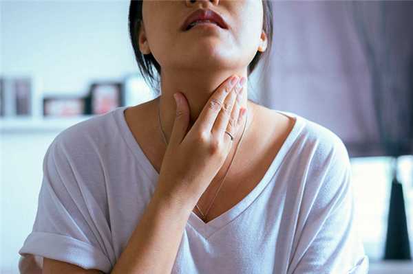 Щитовидный зоб: причины появления