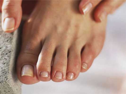 Классический педикюр без покрытия