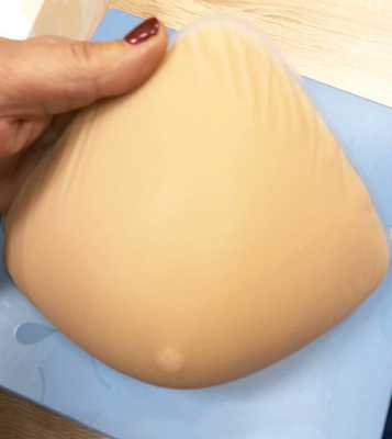 внешний вид наружного силиконового облегченного протеза (облегченный протез Anita, модель 1020)