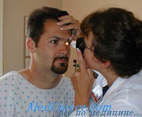 подвывих хрусталика