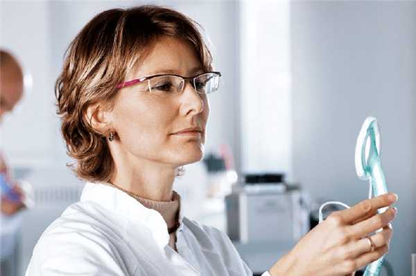 Иссечение наружного геморроидального узла