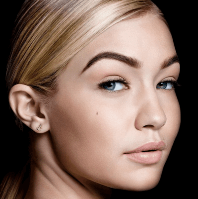 Брови в форме полумесяца3