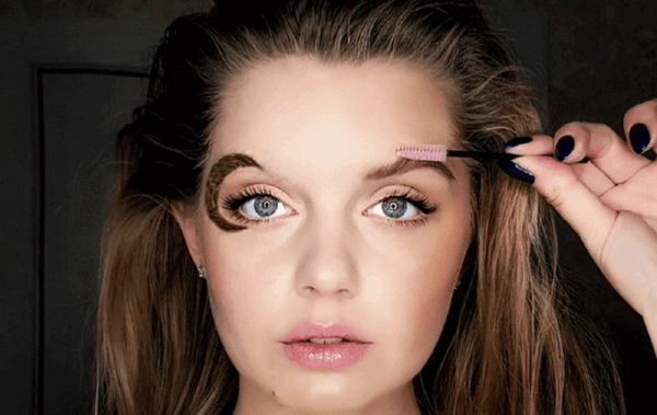 Брови в форме полумесяца1