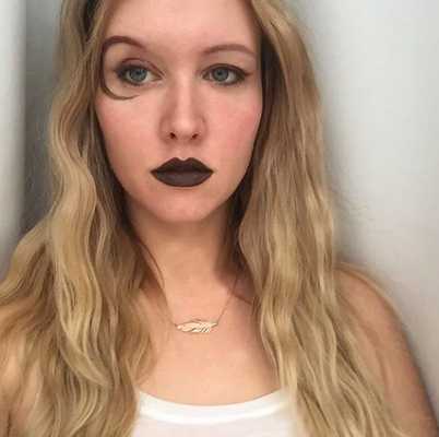 странные брови