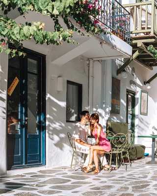 Как ухаживать за девушкой на первом свидании?