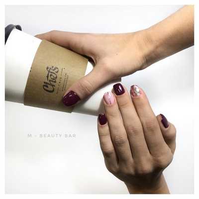 яркий маникюр