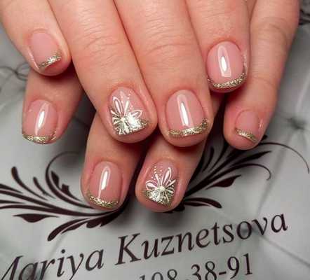 новогодний маникюр с золотом