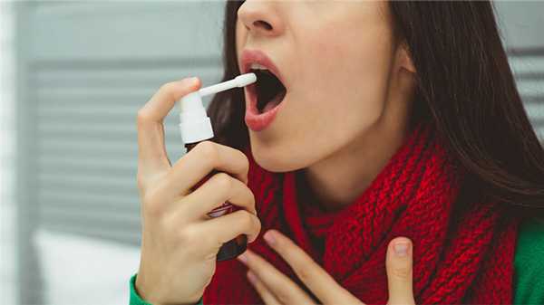 Лучшие спреи от боли в горле для взрослых