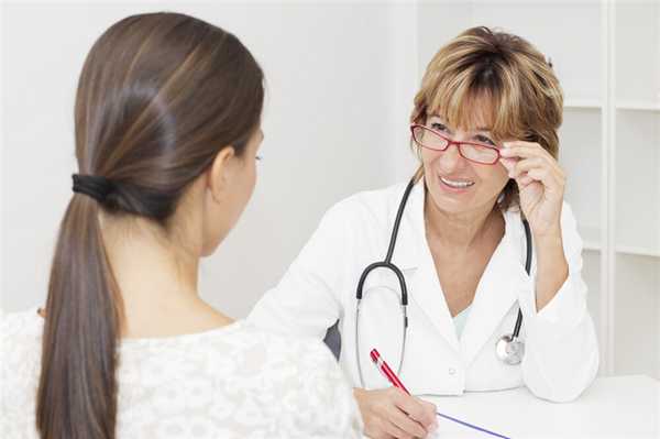 Прием у врача: как подготовиться и как себя вести?