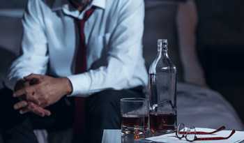 Особенности синдрома отмены алкоголя и его лечение