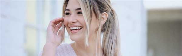 Протезы при полном отсутствии зубов: виды, способы установки