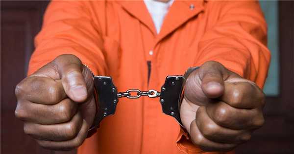 Преступник