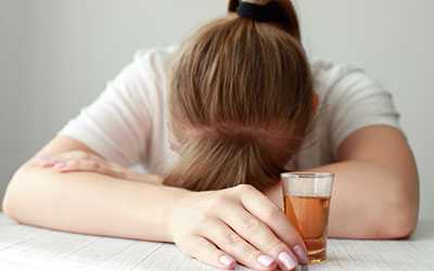 Алкогольная деградация личности: типы, симптомы и признаки проявления - Веримед