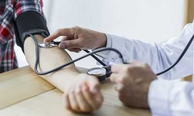 Измерение АД тонометром