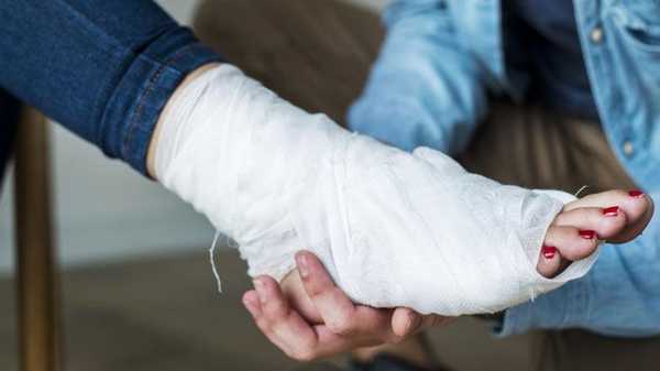 помощь при растяжении связок голеностопного сустава