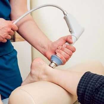 Лечения методом УВТ при растяжение связок