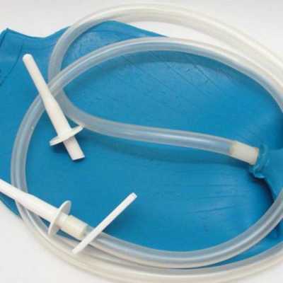 Кружка Эсмарха — традиционный метод чистки кишечника