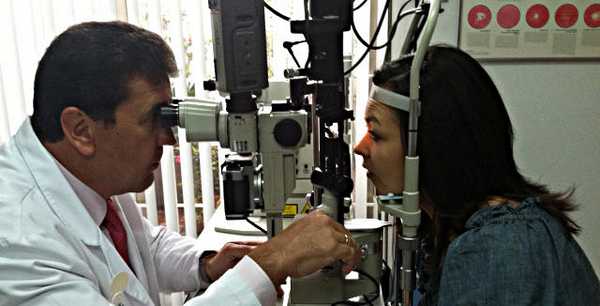 Лечение помутнения роговицы у человека