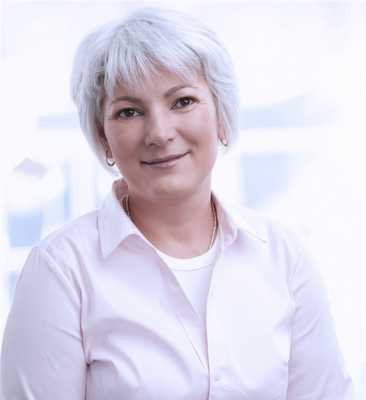 Как снег на голову: почему седеют волосы в раннем возрасте?