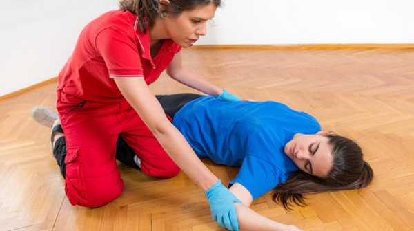 Первая помощь при отравлении