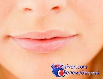 сочные губы