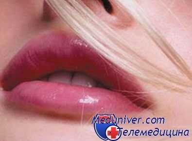 сочные губы
