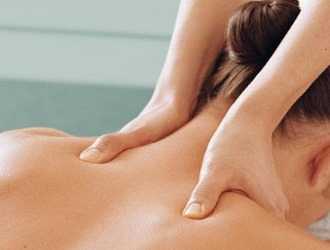 При спондилезе будет эффективен массаж воротниковой зоны