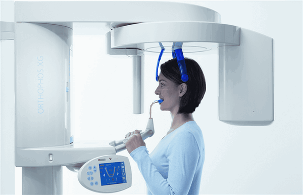 Прохождение компьютерной томографии зубов