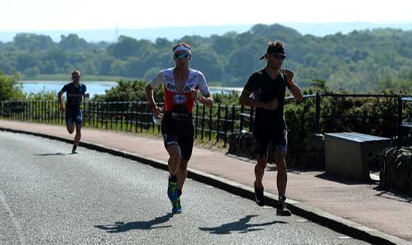 Участники марафона под палящим солнцем