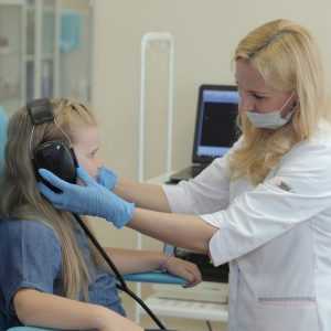 Проведение пневмомассажа барабанной перепонки