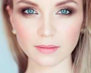Дневной макияж для серых глаз