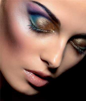Выразительный вечерний макияж