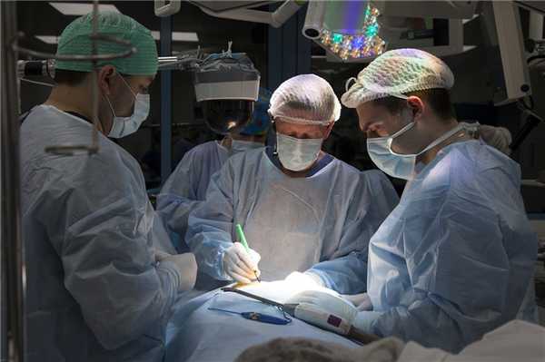 Острый тромбоз наружных геморроидальных узлов