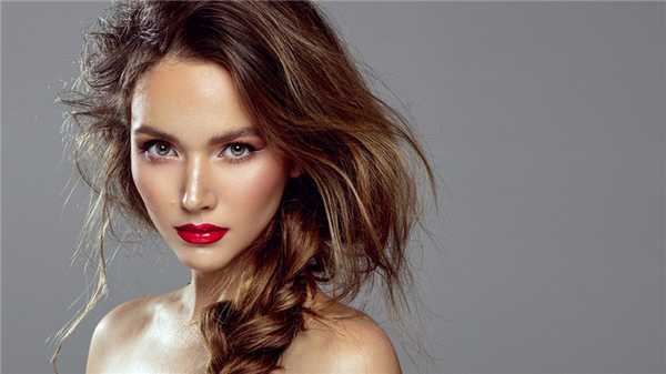 На скорую руку: легкие прически, которые стоит попробовать