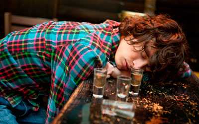 Злоупотребление алкоголем: причины и последствия - Веримед