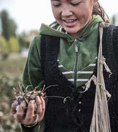 Дети на сборе хлопка. Фото Ирины Поповой для