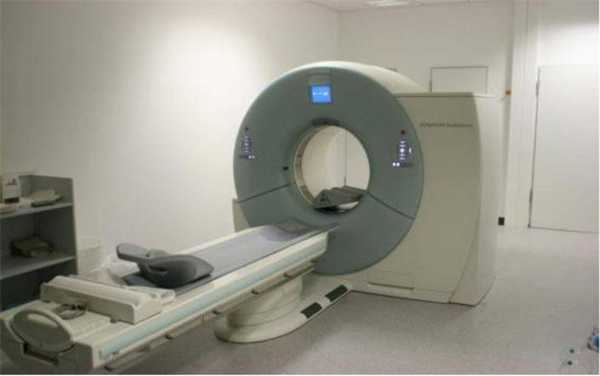 Компьютерный томограф - фото