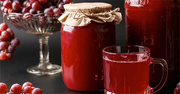 Консервированный в банке сок из винограда