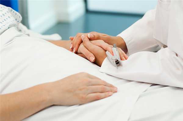 Внематочная беременность: чем опасна и как распознать