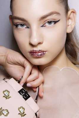 цвет глаз, выразительные глаза, подчеркнуть цвет глаз