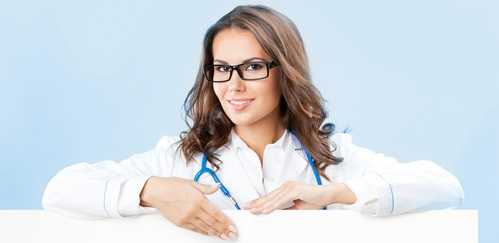 Женщина врач